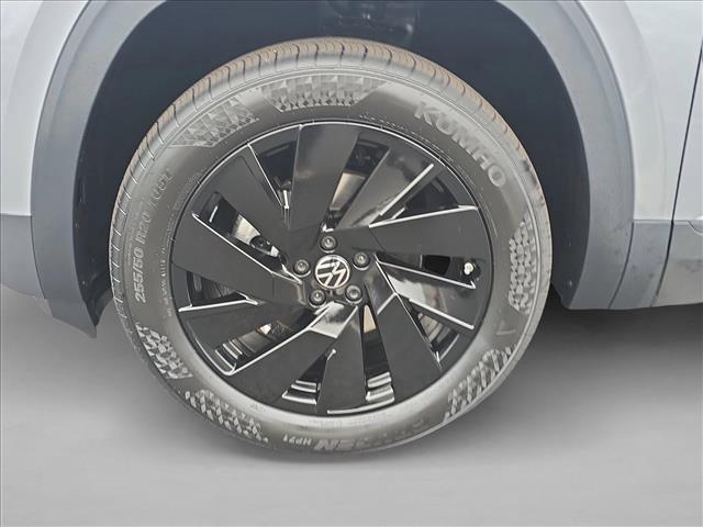 new 2026 Volkswagen Atlas Cross Sport car, priced at $42,570