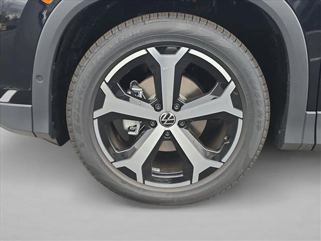 new 2026 Volkswagen Tiguan car, priced at $33,964