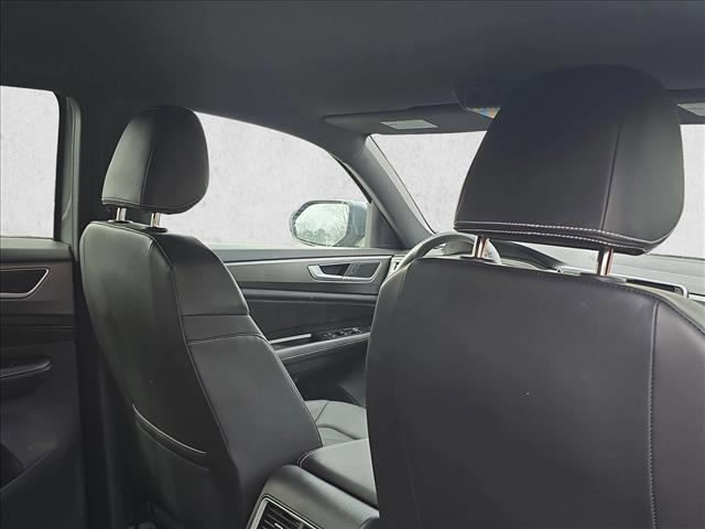 used 2024 Volkswagen Atlas Cross Sport car, priced at $25,900