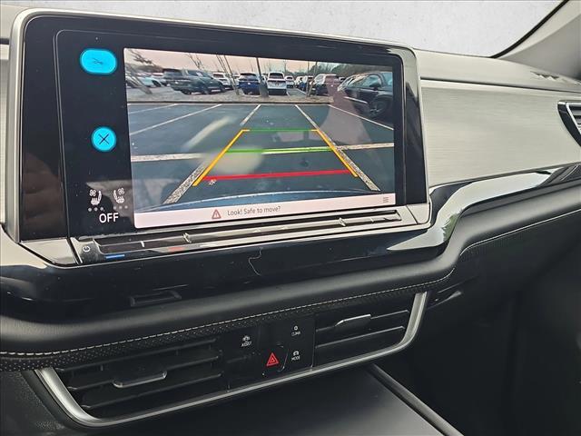 used 2024 Volkswagen Atlas Cross Sport car, priced at $25,900