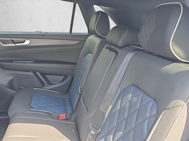 new 2026 Volkswagen Atlas Cross Sport car, priced at $52,261