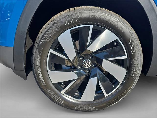 new 2026 Volkswagen Atlas Cross Sport car, priced at $41,026