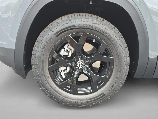 new 2026 Volkswagen Atlas car, priced at $46,908