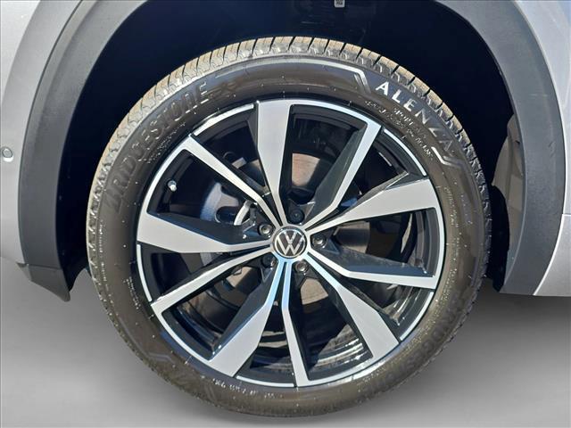 new 2026 Volkswagen Atlas Cross Sport car, priced at $51,824