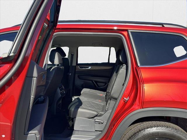 new 2025 Volkswagen Atlas car, priced at $40,739