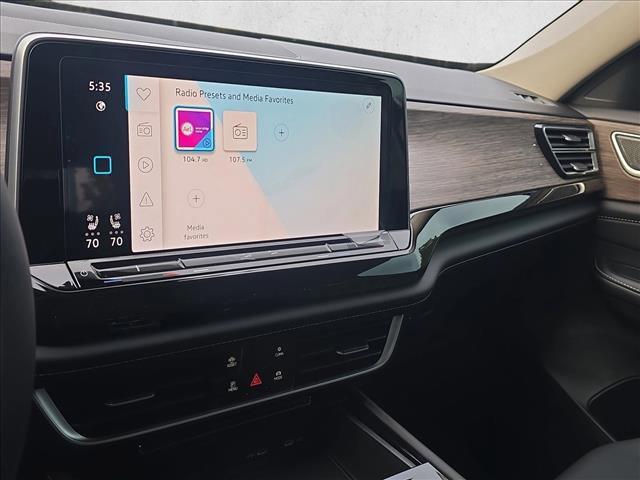 new 2026 Volkswagen Atlas car, priced at $52,413