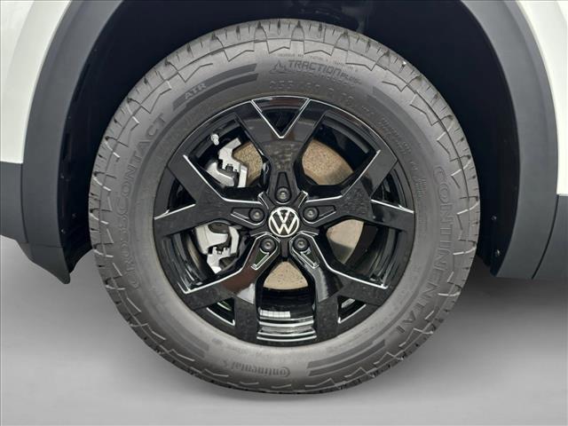 new 2026 Volkswagen Atlas car, priced at $46,908