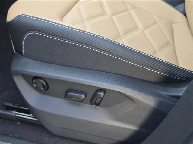 new 2026 Volkswagen Atlas Cross Sport car, priced at $43,346