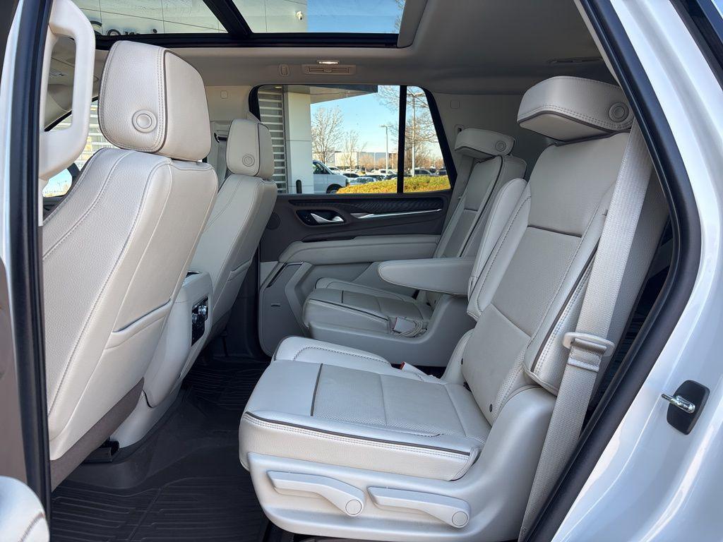 used 2022 GMC Yukon car, priced at $46,594