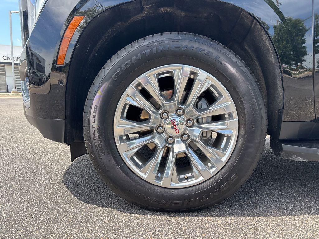 used 2025 GMC Yukon car, priced at $77,841