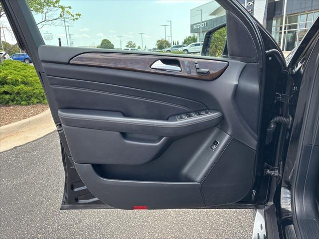 2015 Black Mercedes-Benz M-Class