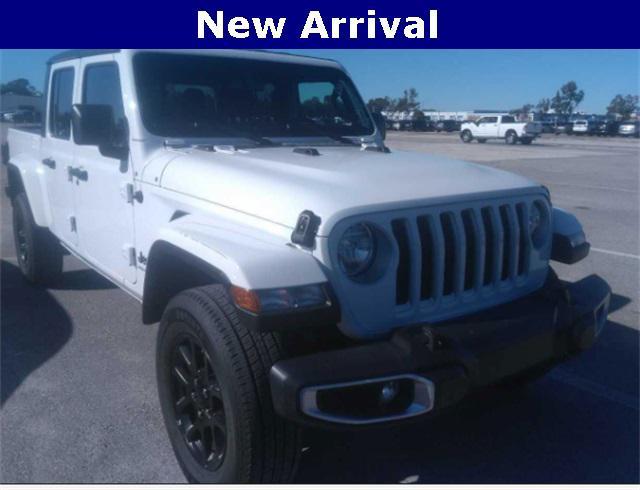 used 2023 Jeep Gladiator car, priced at $29,360