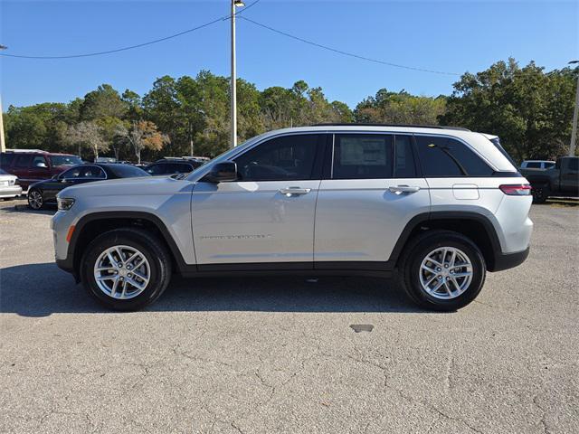 new 2025 Jeep Grand Cherokee car, priced at $33,092