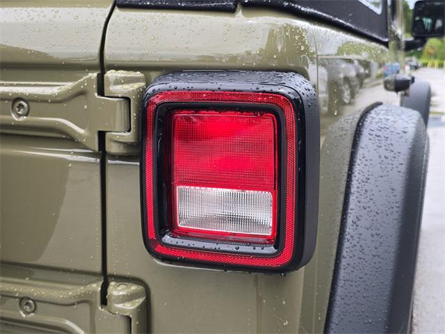 new 2025 Jeep Wrangler car, priced at $39,695