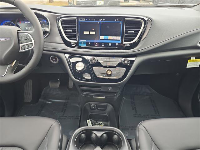 new 2026 Chrysler Pacifica car, priced at $37,962