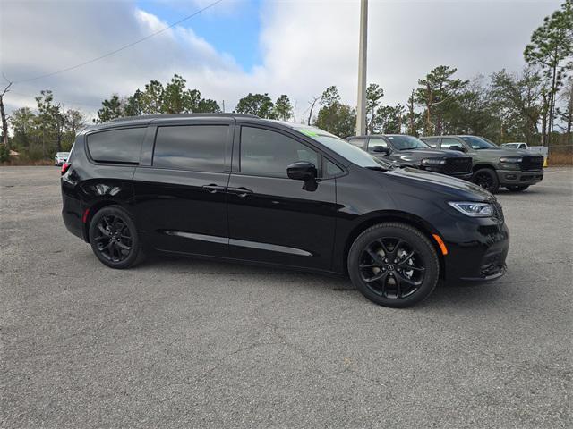 new 2026 Chrysler Pacifica car, priced at $46,550