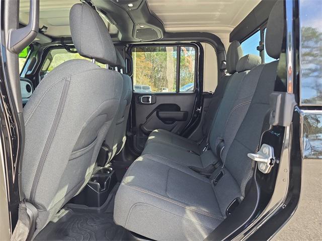 used 2025 Jeep Gladiator car, priced at $37,269