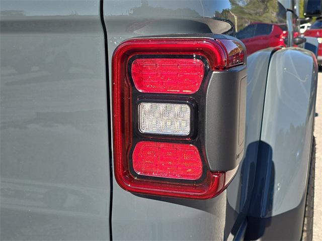 new 2026 Jeep Gladiator car, priced at $51,574