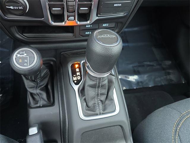 new 2025 Jeep Gladiator car, priced at $39,289