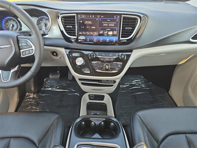 used 2024 Chrysler Pacifica car, priced at $27,431
