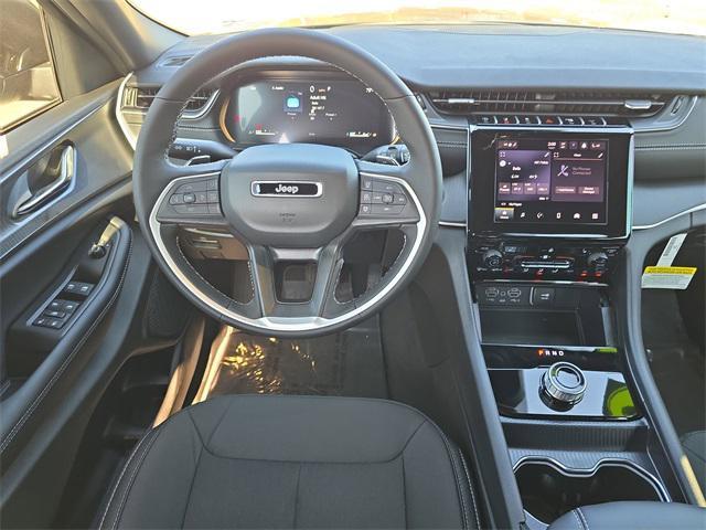 new 2025 Jeep Grand Cherokee car, priced at $33,092