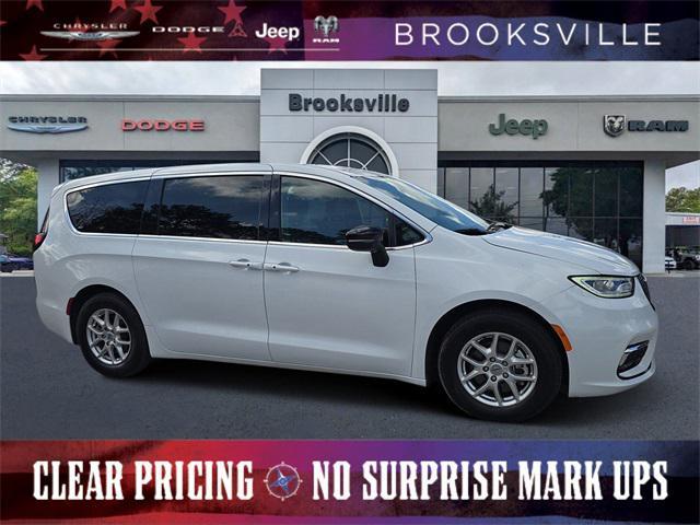 used 2024 Chrysler Pacifica car, priced at $30,331