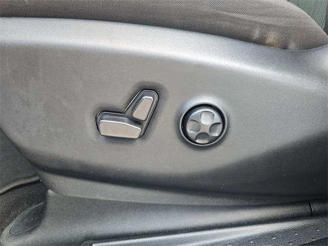 used 2024 Chrysler Pacifica car, priced at $30,331