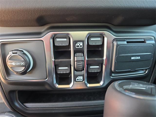 new 2025 Jeep Gladiator car, priced at $46,502