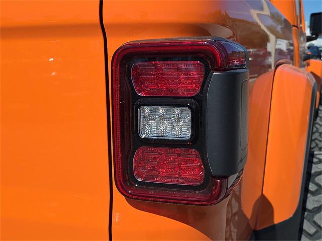 new 2025 Jeep Gladiator car, priced at $38,445