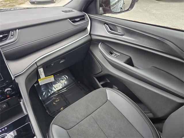 new 2025 Jeep Grand Cherokee car, priced at $36,874