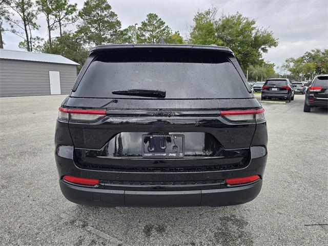 new 2025 Jeep Grand Cherokee car, priced at $36,874