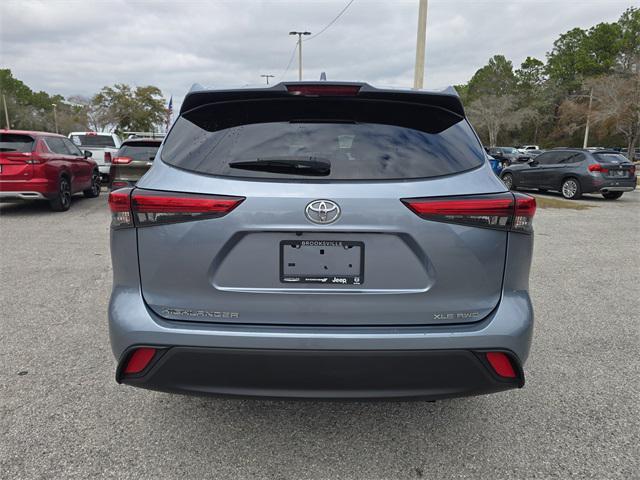 used 2021 Toyota Highlander car, priced at $28,081