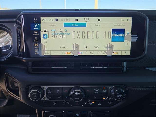 new 2026 Jeep Gladiator car, priced at $54,737