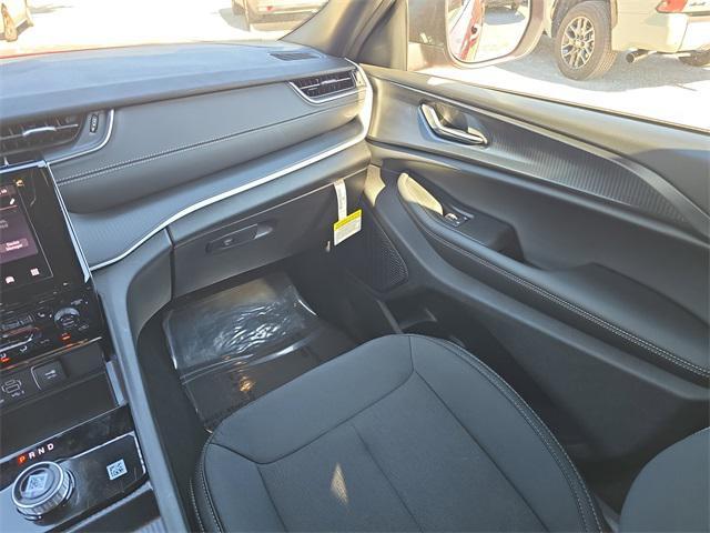 new 2025 Jeep Grand Cherokee L car, priced at $35,180