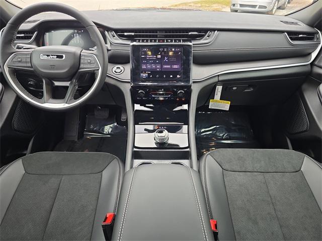 new 2025 Jeep Grand Cherokee car, priced at $38,374