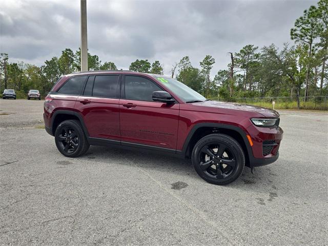 new 2025 Jeep Grand Cherokee car, priced at $38,374