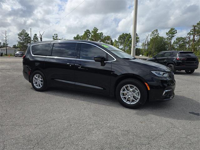 new 2026 Chrysler Pacifica car, priced at $37,028