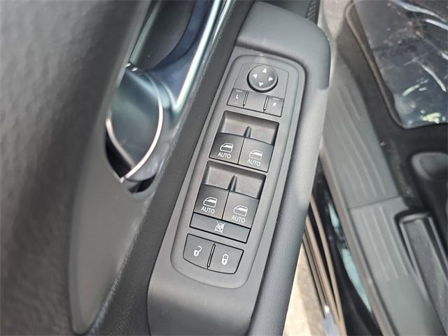 new 2026 Chrysler Pacifica car, priced at $37,028