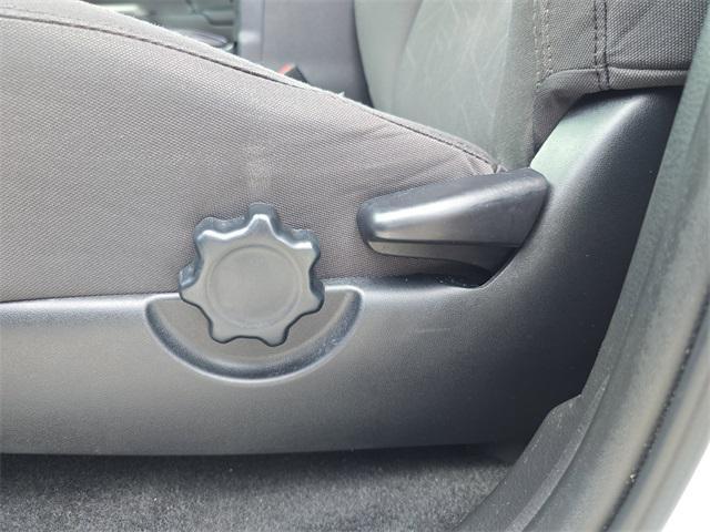 2018 Super White Toyota Tacoma