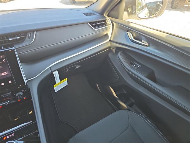 new 2026 Jeep Grand Cherokee car, priced at $36,058