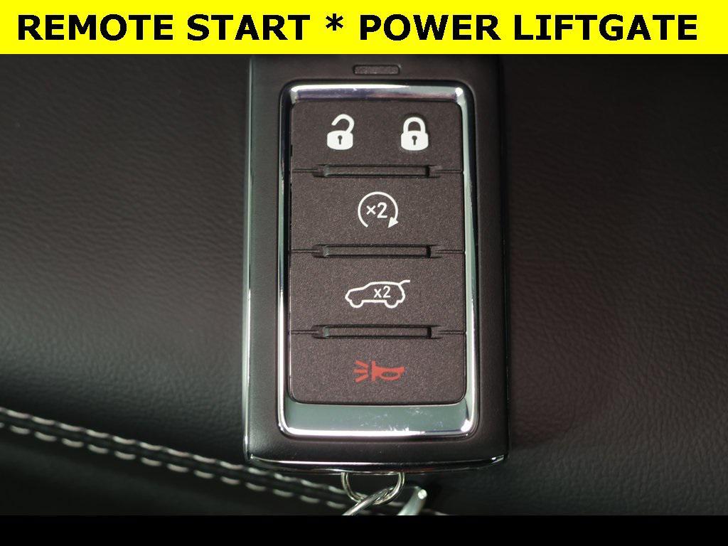 new 2025 Jeep Grand Cherokee car, priced at $42,999