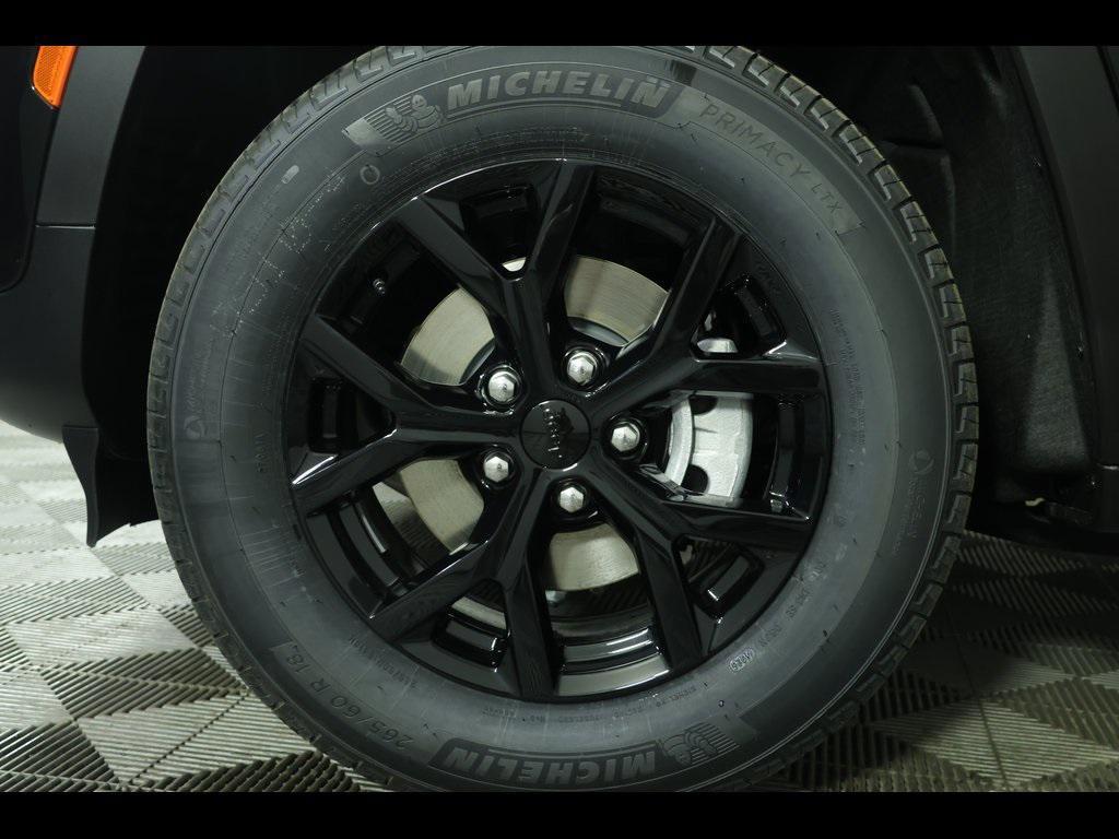 new 2025 Jeep Grand Cherokee car, priced at $42,931