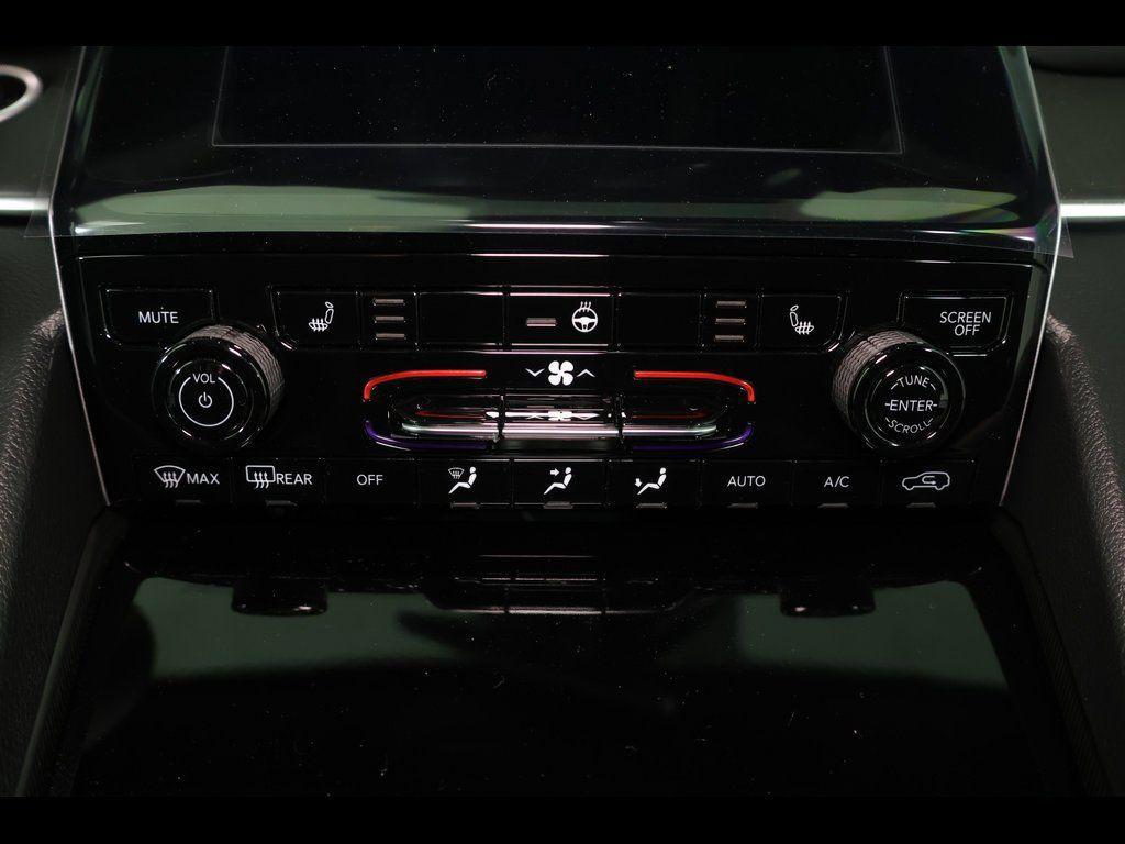 new 2025 Jeep Grand Cherokee car, priced at $43,530