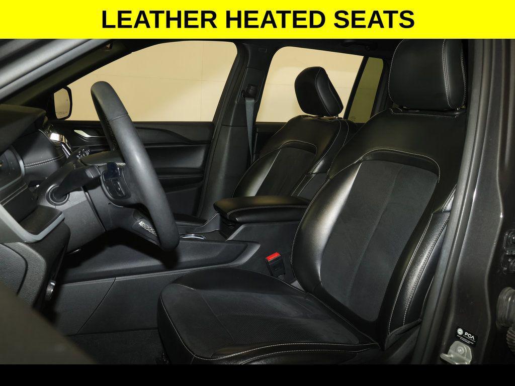 used 2024 Jeep Grand Cherokee car, priced at $33,442