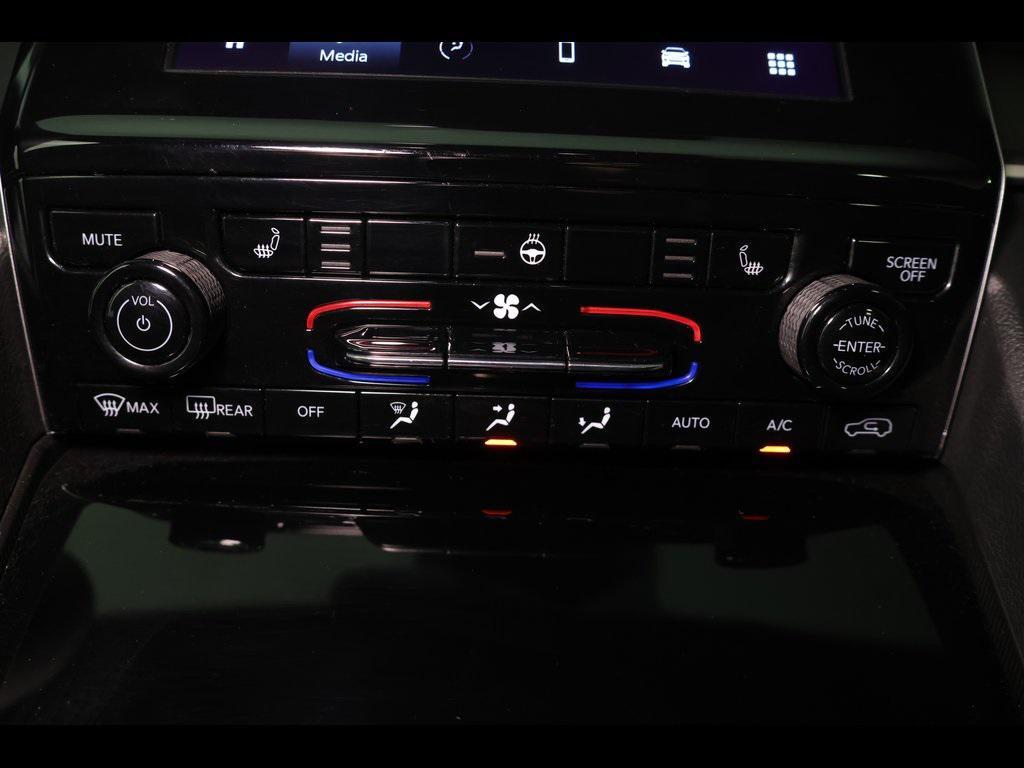 used 2023 Jeep Grand Cherokee car, priced at $28,610