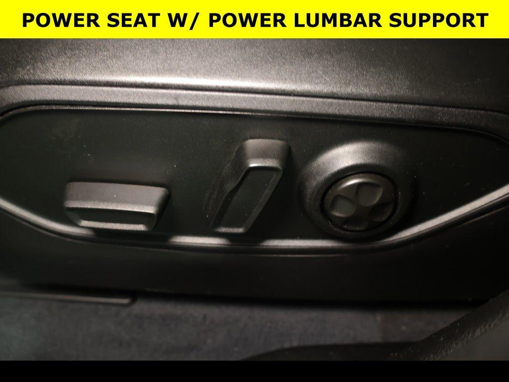 used 2023 Jeep Grand Cherokee car, priced at $25,589