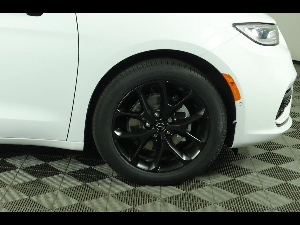 new 2026 Chrysler Pacifica car, priced at $42,999