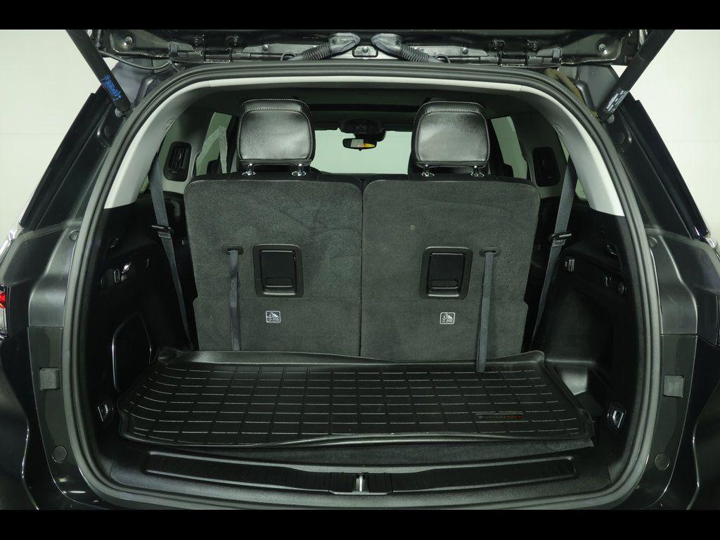 used 2022 Jeep Grand Cherokee L car, priced at $30,000