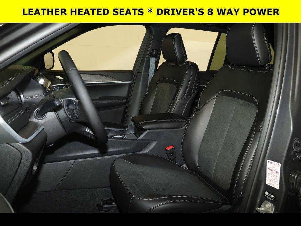 new 2026 Jeep Grand Cherokee car, priced at $43,525