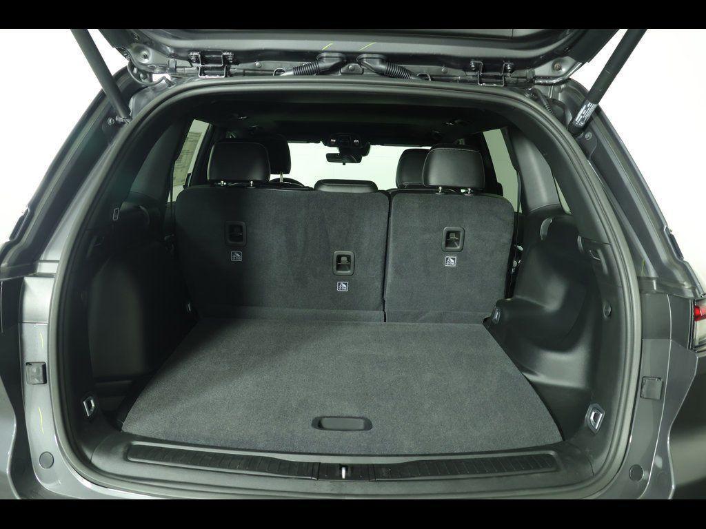 new 2026 Jeep Grand Cherokee car, priced at $43,525